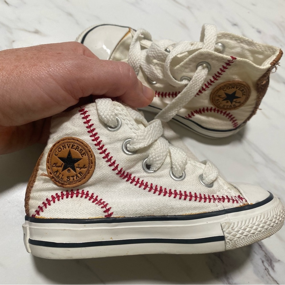 Converse Toddler Size 5 Baseball Stitching